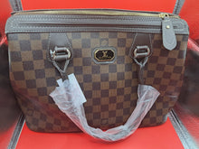 Carregar imagem no visualizador da galeria, Bolsa Baú “Elegance Lux” 👜✨ Louis Vuitton