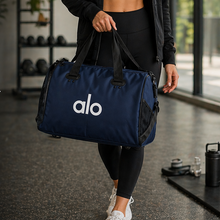 Carregar imagem no visualizador da galeria, Bolsa Alo Travel Duffel – Impermeável, Espaçosa e Versátil