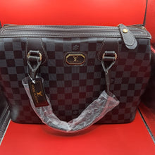 Carregar imagem no visualizador da galeria, Bolsa Baú “Elegance Lux” 👜✨ Louis Vuitton