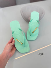 Carregar imagem no visualizador da galeria, Havaianas pingente Conchas 🐚✨