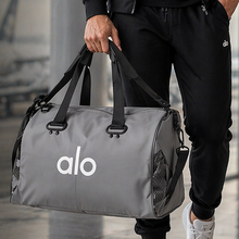 Carregar imagem no visualizador da galeria, 🔥 Bolsa Alo Travel Duffel – Impermeável, Espaçosa e Versátil 🔥