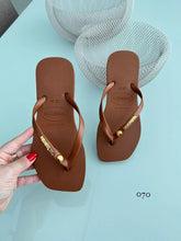 Carregar imagem no visualizador da galeria, Havaianas pingente Conchas 🐚✨
