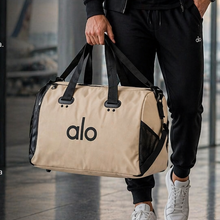 Carregar imagem no visualizador da galeria, 🔥 Bolsa Alo Travel Duffel – Impermeável, Espaçosa e Versátil 🔥
