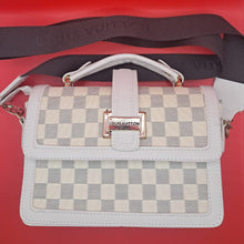 Carregar imagem no visualizador da galeria, Bolsa Elegance Check Lux Couro Jenuíno Louis Vuitton
